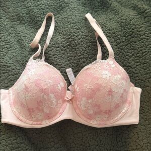 Victoria's Secret Pink Floral Lace Bra